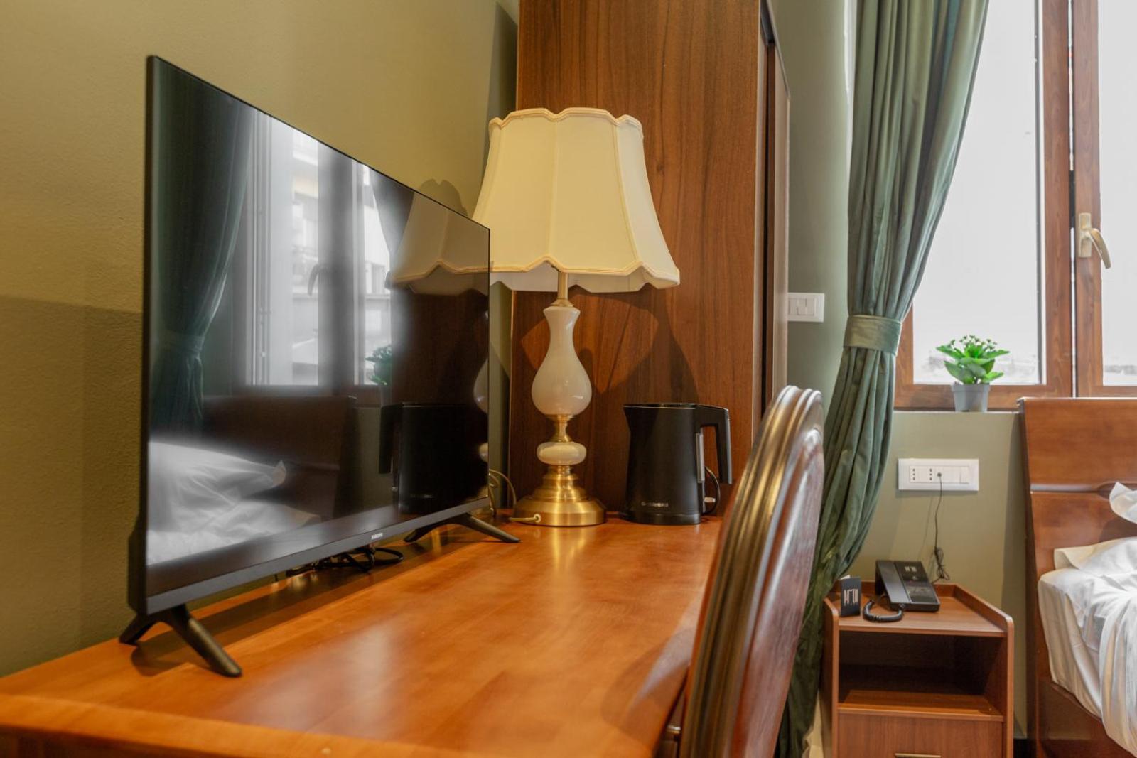 Modi Hotel リヴォルノ エクステリア 写真